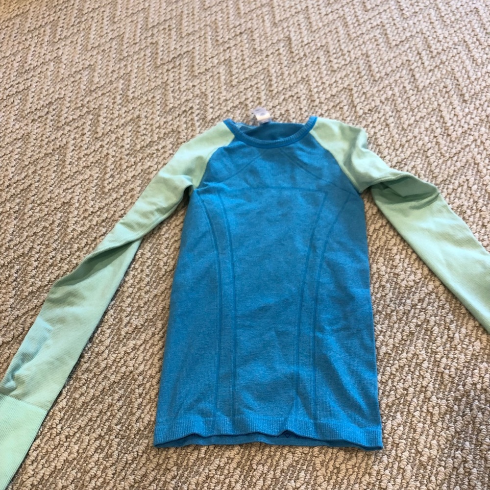 Ivivva long sleeve shirt